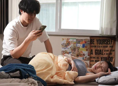 Gã này thích nhìn người yêu ngoại tình