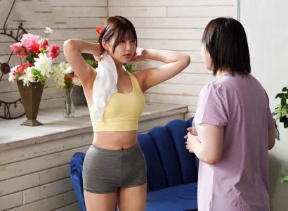 Cô gái trẻ đẹp đến lớp yoga và bị bạn học địt